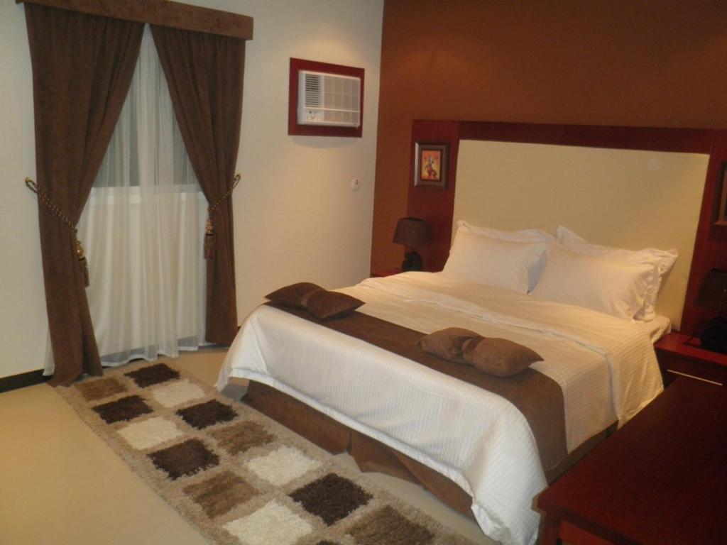 Al Muhaidb Al Nadwa Riyadh Bilik gambar